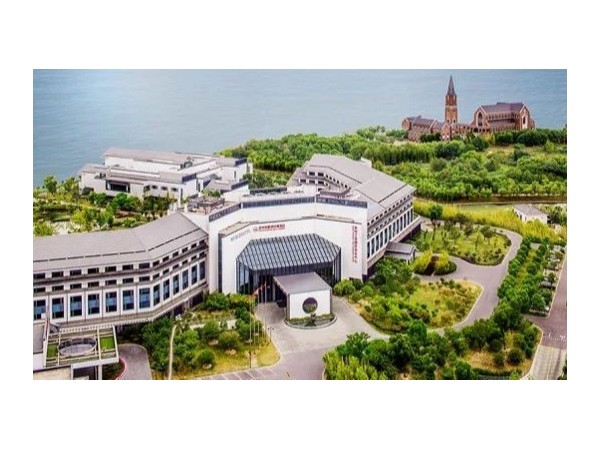 江蘇省住建廳專(zhuān)家團(tuán)一行調(diào)研我司酒店節(jié)能改造項(xiàng)目