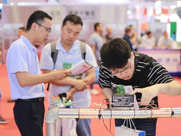 新一代電脈沖除垢設備現(xiàn)身第12屆上海國際水展，引發(fā)高度關注